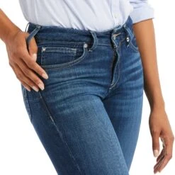 Ariat® R.E.A.L.™ Perfect Rise Abby Straight Leg Jeans 10036814 15 Ariat® R.E.A.L.™ Perfect Rise Abby Straight Leg Jeans 10036814 -Ariat Shoes Shop F21 WEST WMS 10036814 detail02