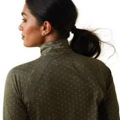 Ariat® Ladies Sunstopper 2.0 1/4 Zip Beetle Dot Baselayer 10043592 13 Ariat® Ladies Sunstopper 2.0 1/4 Zip Beetle Dot Baselayer 10043592 -Ariat Shoes Shop S23 WMS ENGL 10043592 detail03