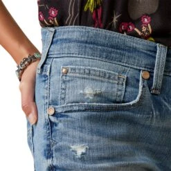 Ariat® Ladies 5" Stephanie Light Wash Denim Shorts 10044360 -Ariat Shoes Shop S23 WMS WEST 10044360 detail02